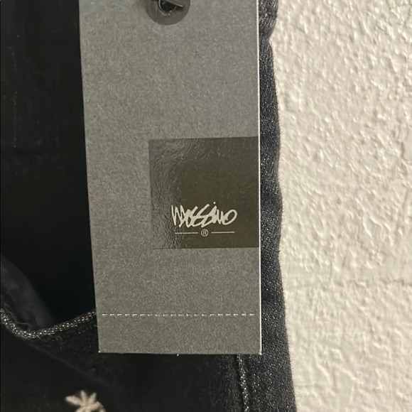 Black Ankle Cropped Jeans with Floral Embroidery - Picture 5 of 8